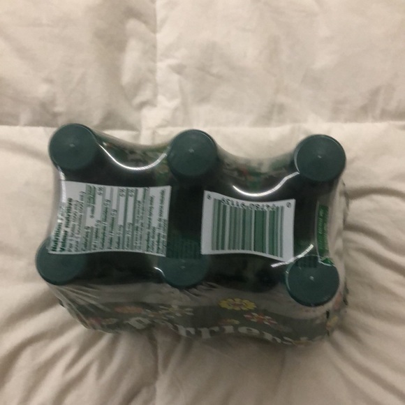 Perrier X Murakami 6pack - Picture 3 of 4